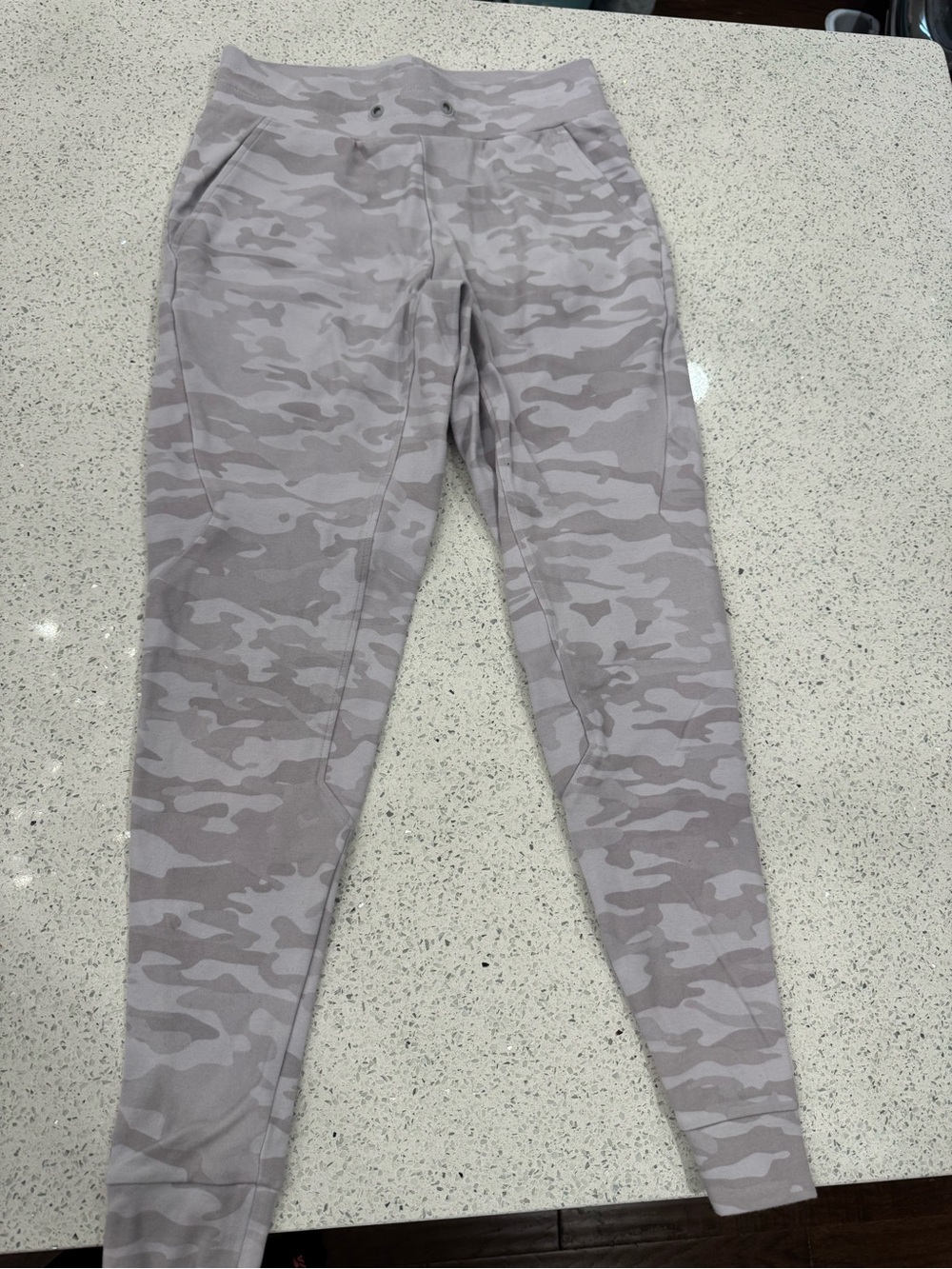 Alphalete Women's Camo Track Pants in Light Gray and Gray
